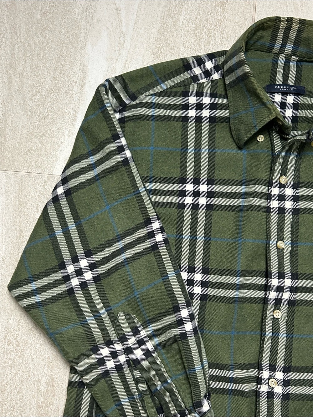 BURBERRY NOVA CHECK FLANNEL PLAID BUTTON DOWN SIZE MEDIUM - Picture 5 of 14